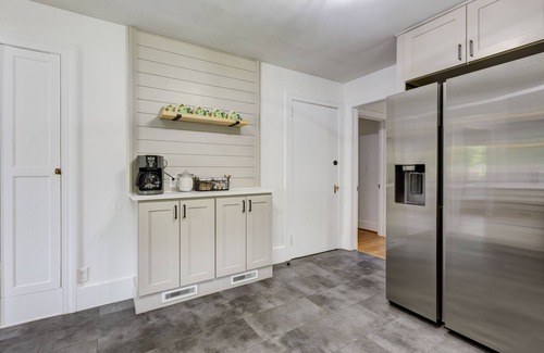 Winston - Salem Casa | Deacon Stays: The Polo - Walking Distance to Wake Forest University