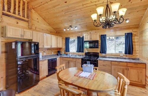 Deadwood Casa | Deadwood Cabin with Foosball Table, Near Sanford Lab