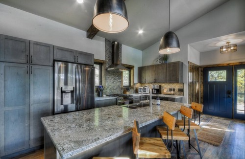 Sturgis Cabina | Deadwood SD, Apple Springs, Golf, BlackHills,