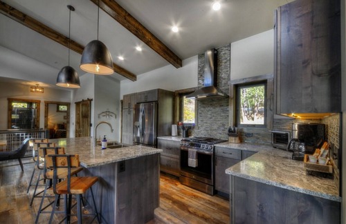 Sturgis Cabina | Deadwood SD, Apple Springs, Golf, BlackHills,