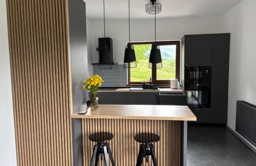 Sirnea Casa | Dealul Craiului
