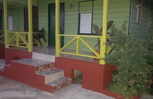 Lacovia Cabaña | Deano's Cottages