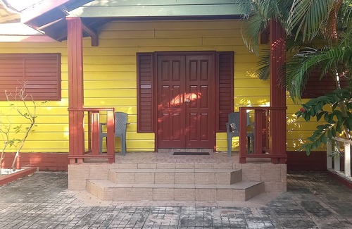Lacovia Cabaña | Deano's Cottages