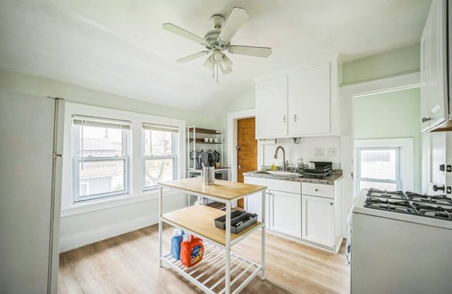Dearborn Casa | Dearborn Den: Spring into Adventure: Stay Near Greenfield Village & Henry Ford Museum!