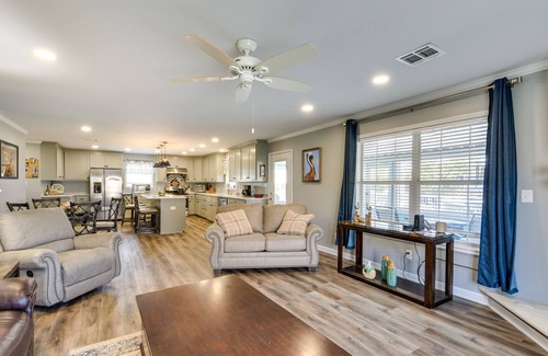 Deatonville Casa | Deatonville Getaway: Private Dock & Boat Slip!