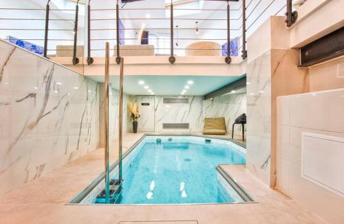 Trouville-sur-Mer Apartamento | Deauville Luxury Blue Loft - sauna and inside pool