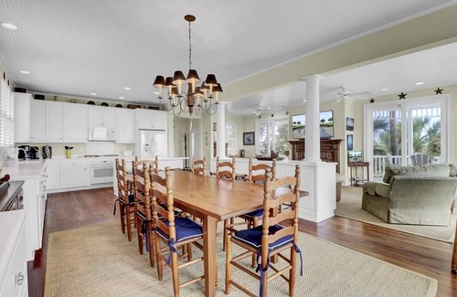 Ocean Point Casa | "debbie's dream" at 53 Ocean Point|Magnificent Oceanfront Views|Multiple Decks and Screen Porch|1...