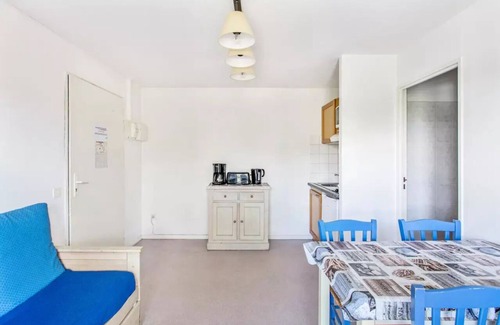 Carnoux-en-Provence Apartamento | Debussy Residence - 2 Room Apartment - Comfort - (4 People)