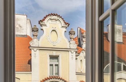 Stare Mesto Apartamento | Decadent Art Deco Apartment in Old Town