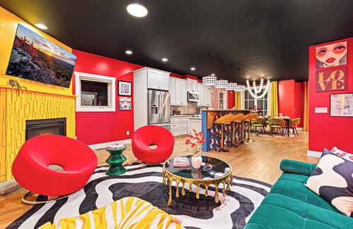 Asheville Casa | Decadent W Asheville Home, Rooftop Hot Tub & Views