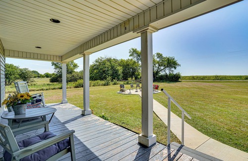 Rosston Casa | Decatur Farmhouse Getaway w/ Deck & Backyard