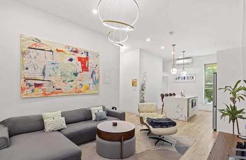 Bedford-Stuyvesant Apartamento | Decatur Place by Rove Travel | 1BR Chic Apartment