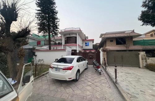 Islamabad Casa | Decent Lodge Guest House F-10