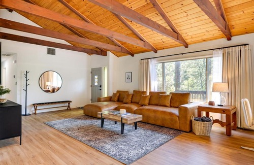 Twain Harte Casa | Deck and Fire Pit Stunning Twain Harte Cabin!