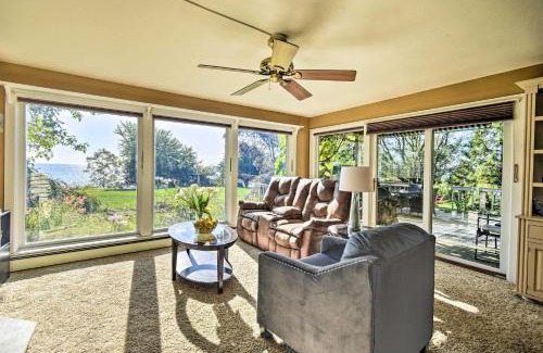 Algoma Casa | Deck and Fire Pit Waterfront Lake Michigan Escape