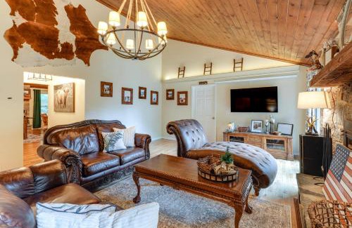 Deep Gap Casa | Deck and Game Room! Lakefront Blue Ridge Mtn Gem