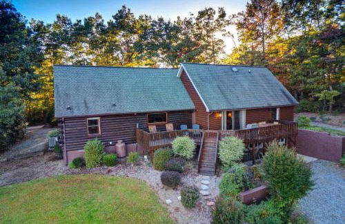 Hays Casa | Deck and Mtn Views Blue Ridge Cabin Near Hiking