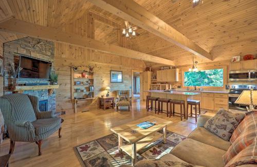 Hays Casa | Deck and Mtn Views Blue Ridge Cabin Near Hiking