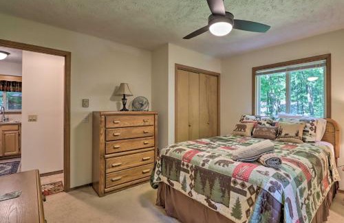 Locust Lake Village Casa | Deck and Resort Amenities Pocono Lake Home