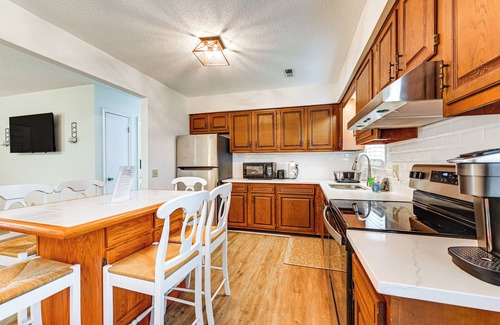 Winterville Casa | Deck & Fenced Yard: Family Home in Winterville