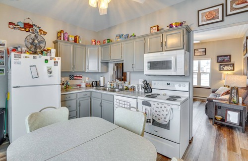 McClusky Casa | Deck + Fenced Yard: Quiet McClusky Retreat!