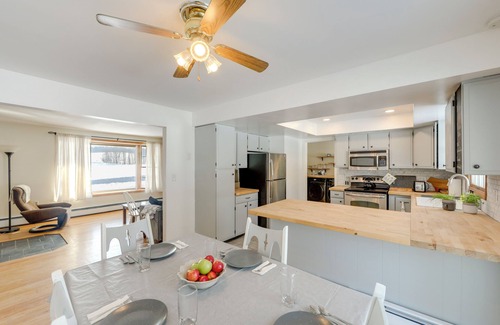 West Eaton Casa | Deck & Fire Pit: Cozy Escape in Morrisville!