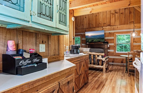 Townsend Cabina | Deck, Jetted Tub, Wi-fi, Near National Park