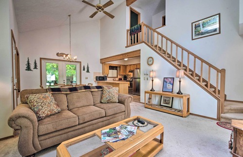 Locust Lake Village Cabaña | Deck & Resort Amenities: Pocono Lake Home