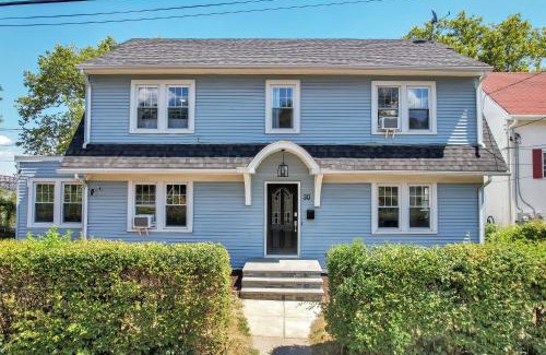 Newburgh Apartamento | Deck View of Hudson River & Mt Beacon/Boho Suite