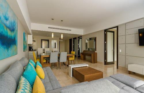 Puerto Vallarta Apartamento | Deck12 Casino and Resort by Monyxbnb