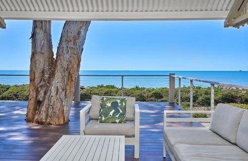 Clifton Beach Casa | Decked Out By The Sea