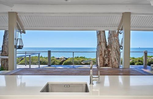 Clifton Beach Casa | Decked Out By The Sea