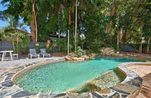 Clifton Beach Casa | Decked Out By The Sea