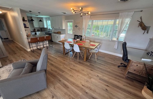 Daytona Beach Casa | 💎 decked out home with Spa and pool area!