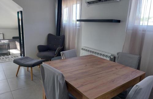 Savski Venac Apartamento | Dedinje Top