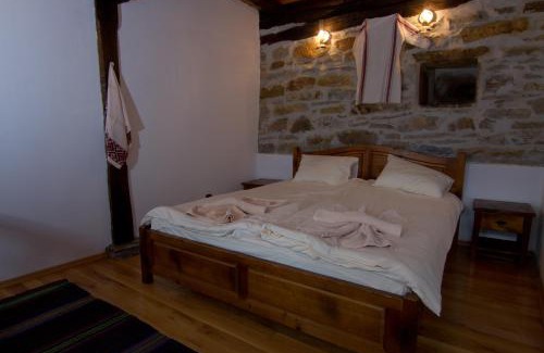 Slivek Casa | Dedovite Kashti