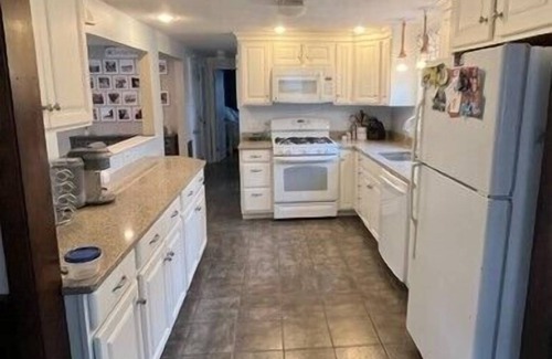 Harwich Casa | Deeded access to Long Pond! Dog friendly!