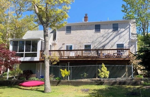 Harwich Casa | Deeded access to Long Pond! Dog friendly!