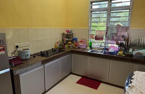 Sri Gading Casa | Deena Homestay Seri Gading BP
