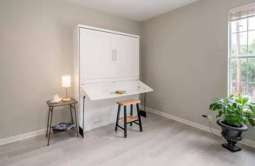 Westfield Apartamento | Deep Eddy SoTa I Spacious Studio in Austin