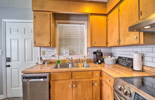 Deep Gap Cabaña | Deep Gap Cottage w/ Fire Pits - Hike & Ski!