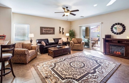 Ironwood Crossing Casa | Deep Summer Discount 3B 2Bt POOL close to Airport