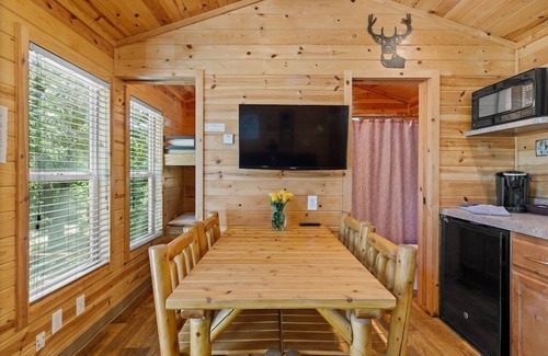 Kernville Cabina | Deer Creek Cabin at KRS Campground (Cabin 29)