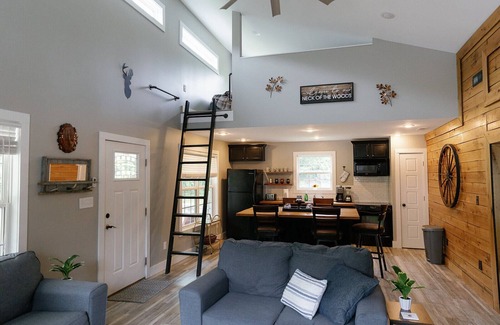 Chaplin Casa | "Deer Creek Lodge" - Secluded Bourbon Trail Stay