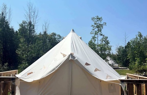 Miller Lake Casa | “Deer Crossing” Luxury Tent | Near Tobermory