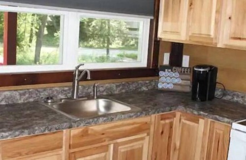 Peebles Cabina | Deer Lodge (Secluded in Amish Country and peaceful)