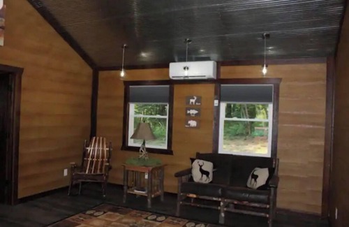 Peebles Cabina | Deer Lodge (Secluded in Amish Country and peaceful)