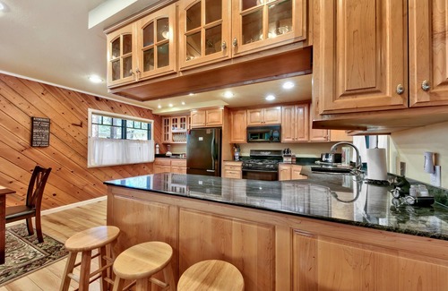 Bijou Park Casa | Deer Park 4 BR, 3BA, Spa Close to Heavenly