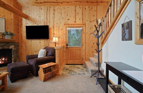 Redmond Casa | Deer Park Cabin