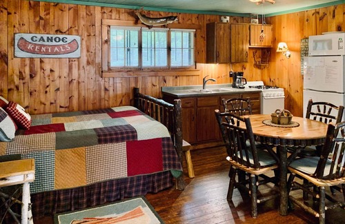 St Germain Cabina | Deer Run Unit #9 on Big St Germain Lake